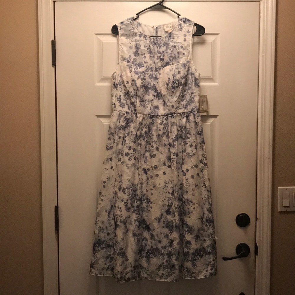 Beige by eci - Size 8